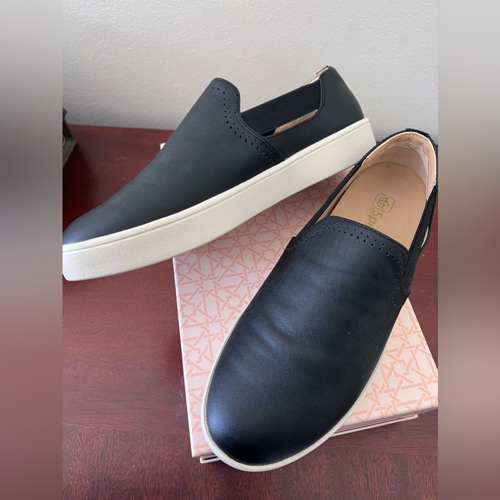 Casual slip on shoes